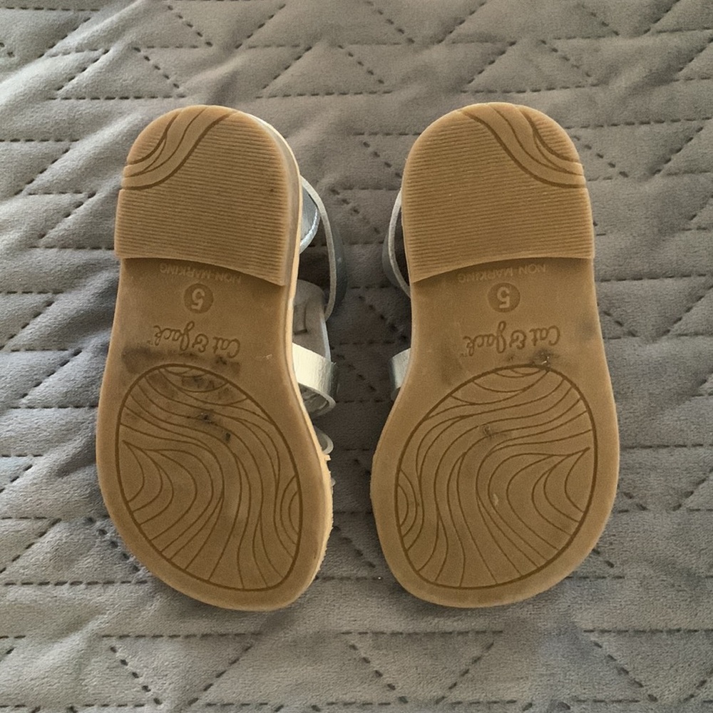 Cat & Jack Kelsa Sandal Toddler Size 5 Brand New - Picture 3 of 5